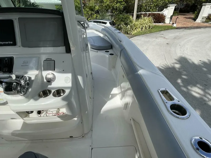 Slide: The Image of Boston Whaler 280 Outrage 2011 - 5558054