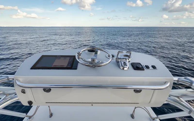 Slide: The Image of Winter Custom 46 Walkaround 2019 - 5581538