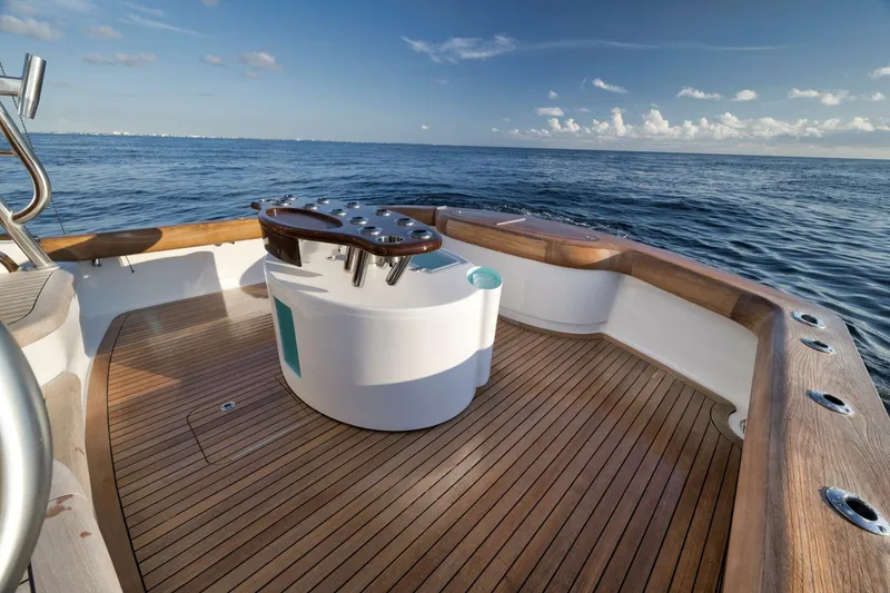 Slide: The Image of Winter Custom 46 Walkaround 2019 - 5581557