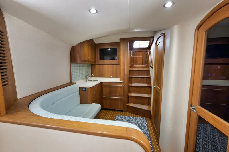 Slide: The Image of Winter Custom Yachts 46 Walkaround 2019 - 5581487