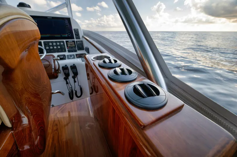 Slide: The Image of Winter Custom Yachts 46 Walkaround 2019 - 5581513