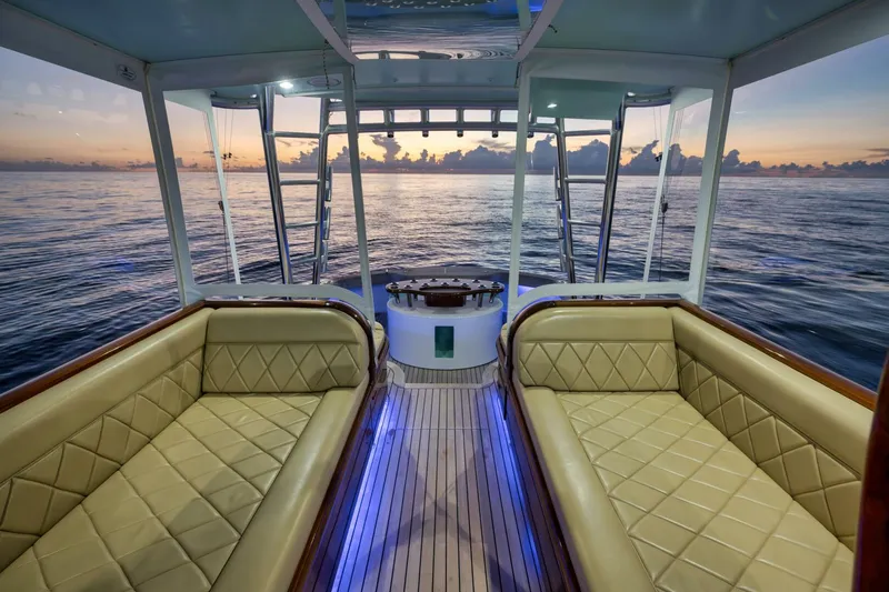 Slide: The Image of Winter Custom Yachts 46 Walkaround 2019 - 5581523