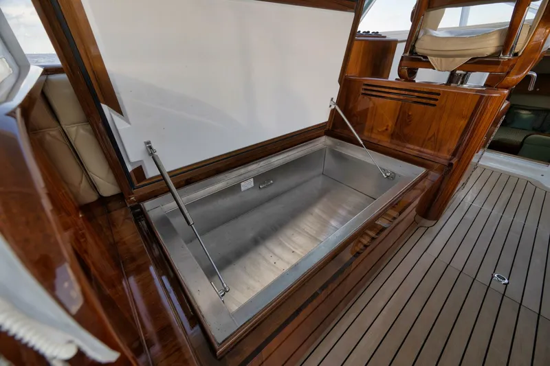 Slide: The Image of Winter Custom Yachts 46 Walkaround 2019 - 5581525