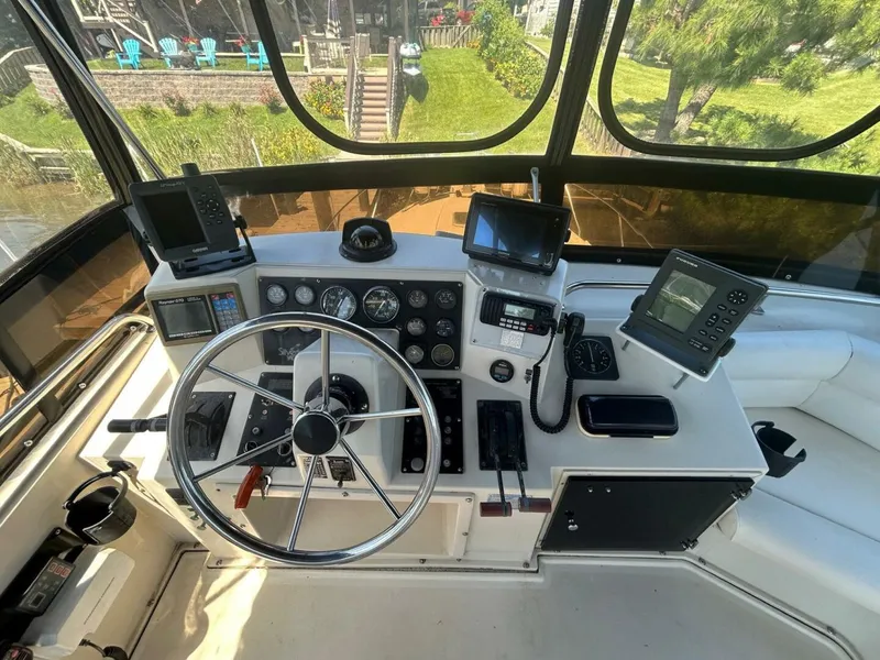 Slide: The Image of Silverton 34 Convertible 1990 - 5558158