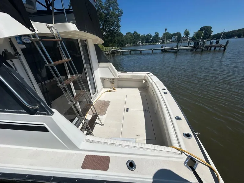 Slide: The Image of Silverton 34 Convertible 1990 - 5558151