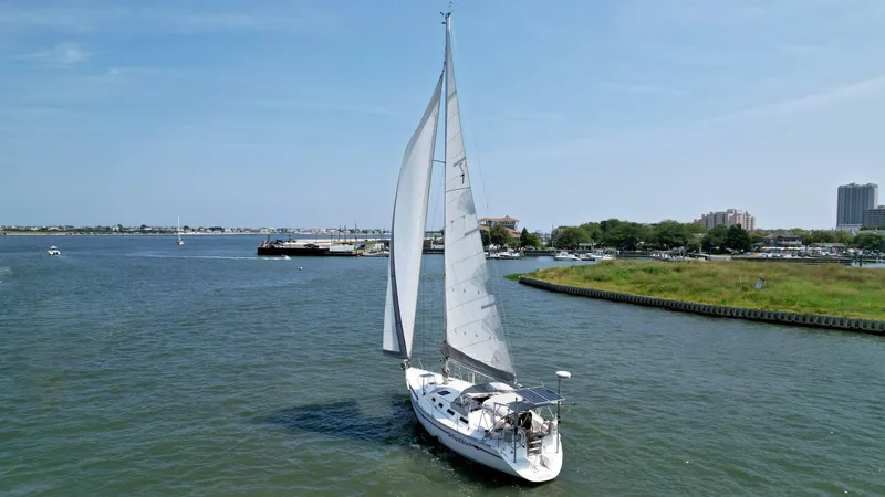 The Image of Hunter 43 1991 - 5575944