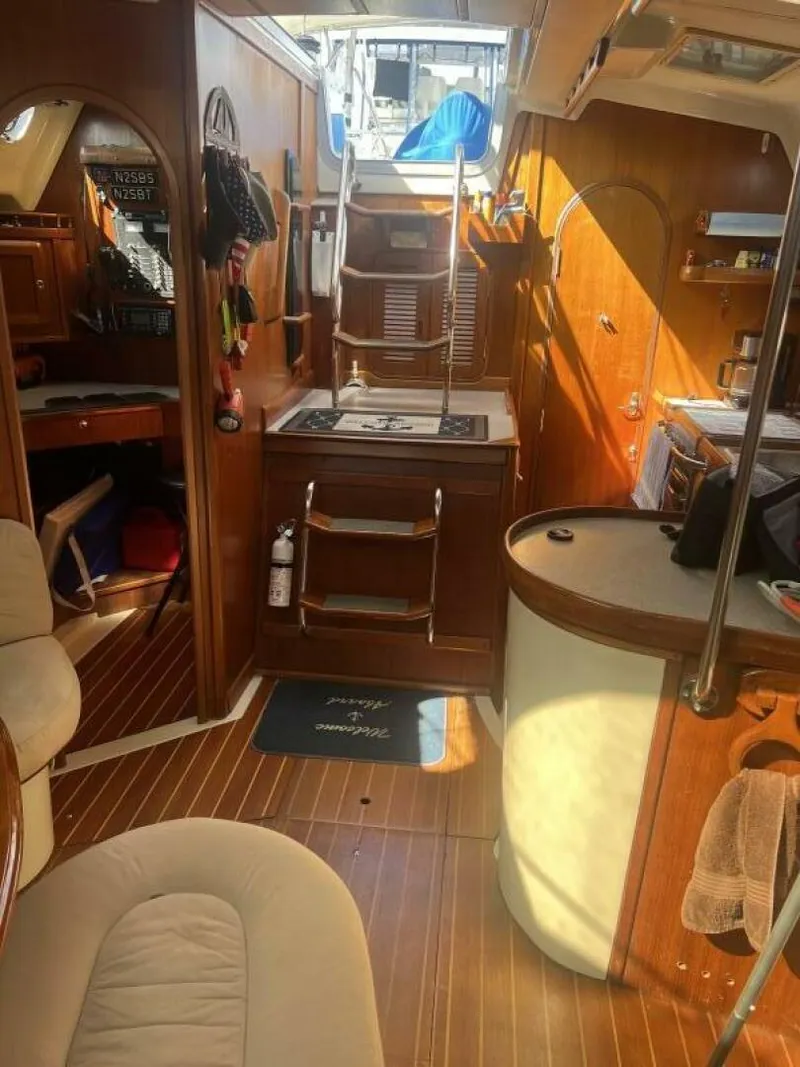 Slide: The Image of Hunter 43 1991 - 5607896