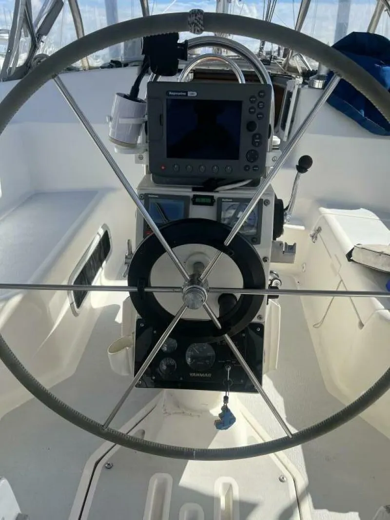 Slide: The Image of Hunter 43 1991 - 5607897