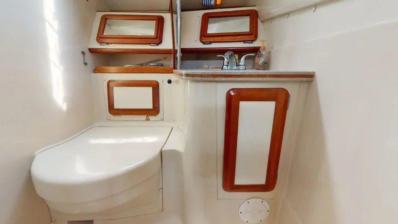 Slide: The Image of Hunter 43 1991 - 5575952