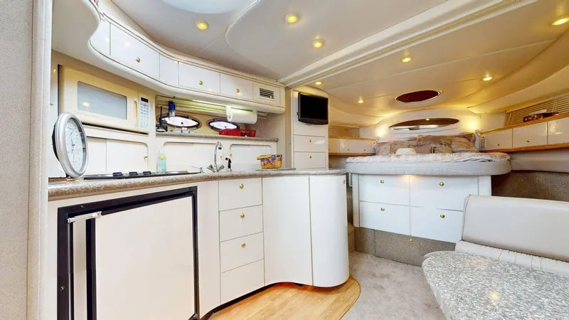 Slide: The Image of Maxum 4100 1999 - 5575971