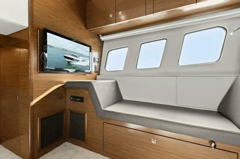 Slide: The Image of 2014 45 Cruisers Yachts Cantius - Best Times Too - 5558821