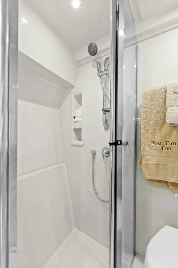 Slide: The Image of 2014 45 Cruisers Yachts Cantius - Best Times Too - 5558826