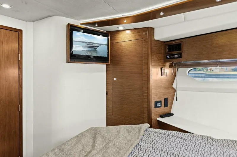 Slide: The Image of 2014 45 Cruisers Yachts Cantius - Best Times Too - 5558831