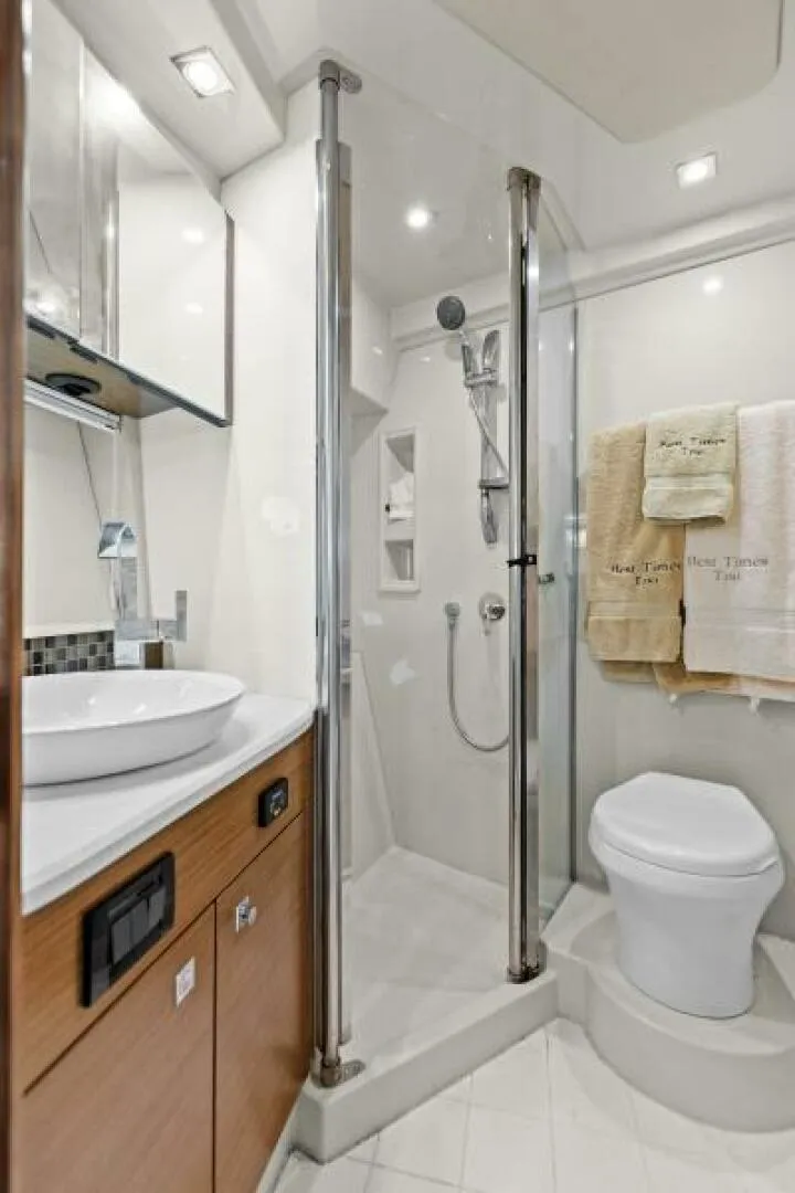 Slide: The Image of 2014 45 Cruisers Yachts Cantius - Best Times Too - 5558833