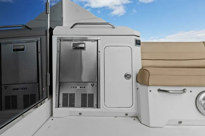 Slide: The Image of 2014 45 Cruisers Yachts Cantius - Best Times Too - 5558794