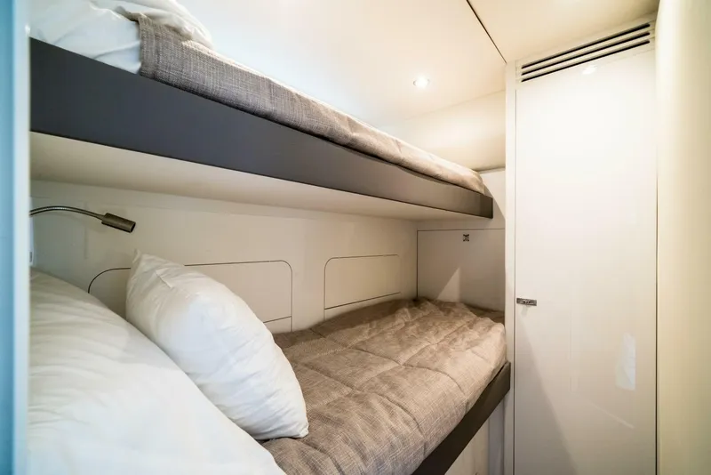 Slide: The Image of Princess Y85 2021 - 5559113