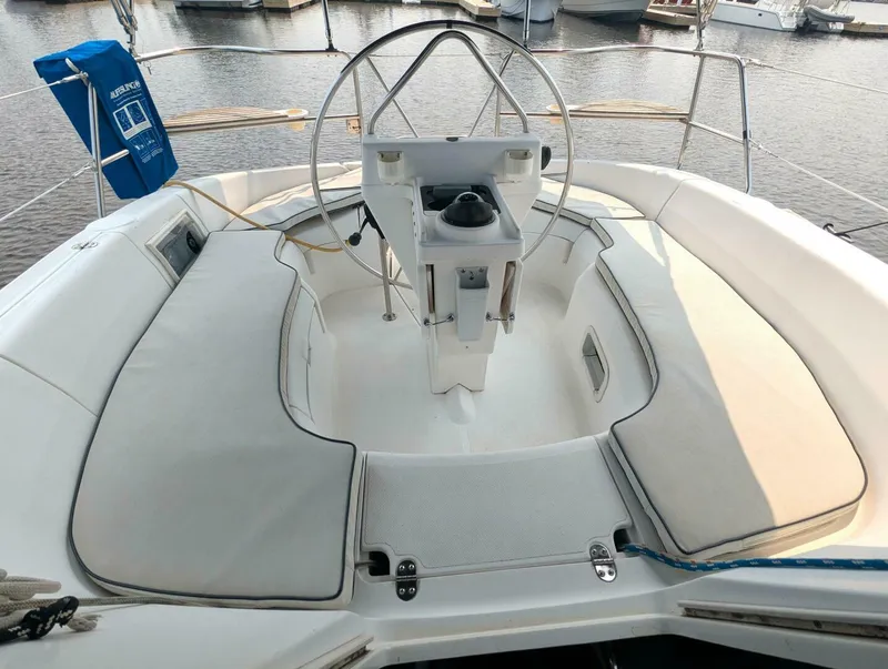 Slide: The Image of Hunter 29.5 1996 - 5559286