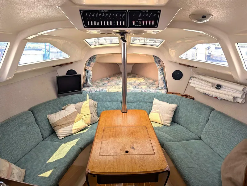 Slide: The Image of Hunter 29.5 1996 - 5559290