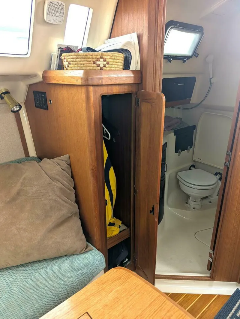 Slide: The Image of Hunter 29.5 1996 - 5559298