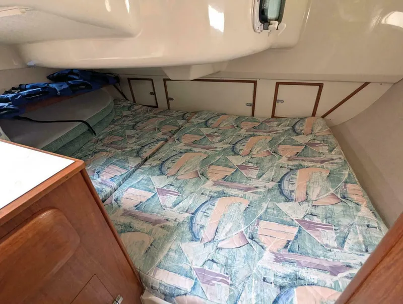 Slide: The Image of Hunter 29.5 1996 - 5559299