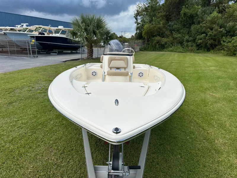 Slide: The Image of Scout 177 Sport 2025 - 1