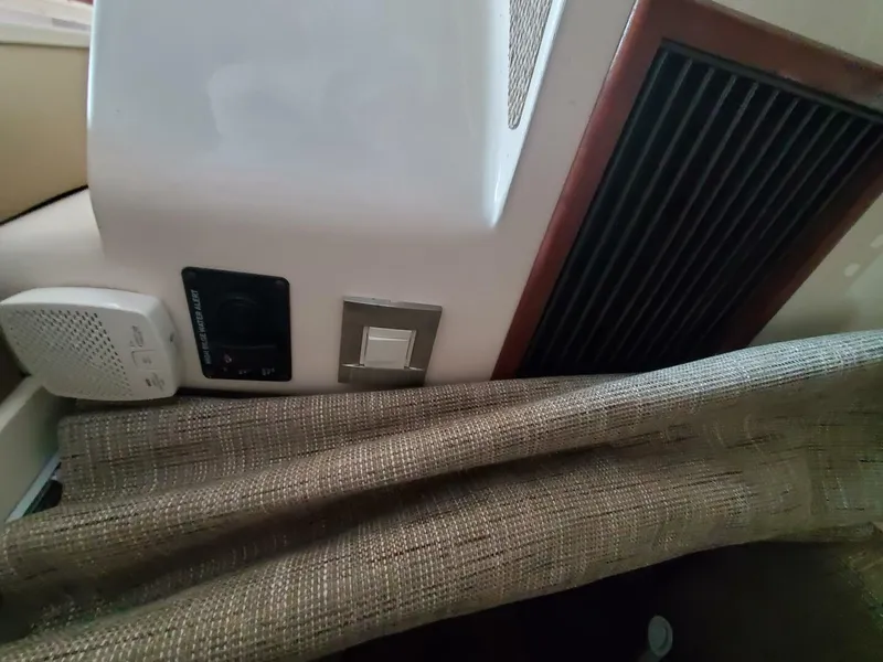 Slide: The Image of Grady-White 330 Express 2018 - 5559258