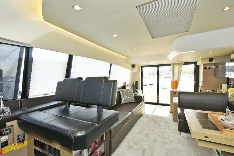 Slide: The Image of Prestige 560 Fly 2018 - 5559984