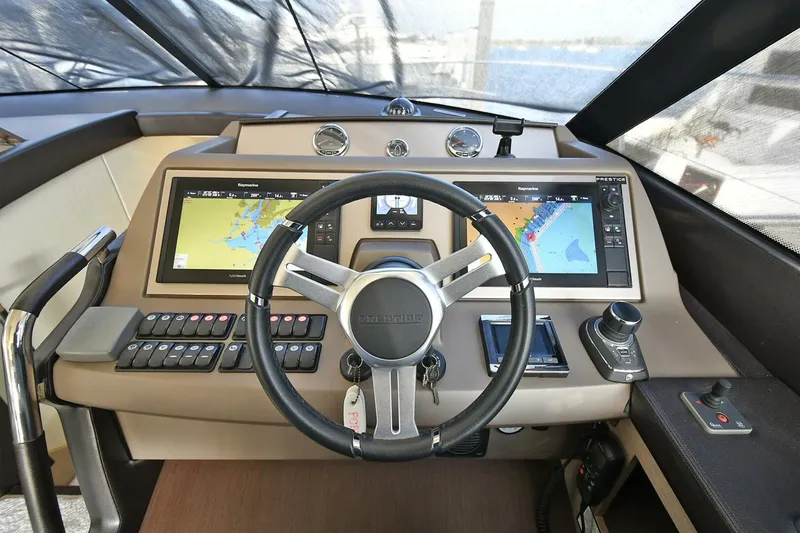 Slide: The Image of Prestige 560 Fly 2018 - 5559964