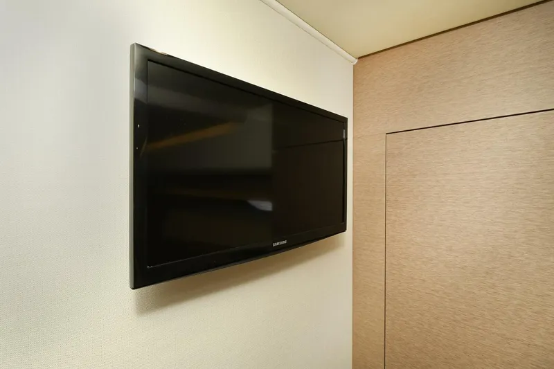 Slide: The Image of Prestige 560 Fly 2018 - 5559940