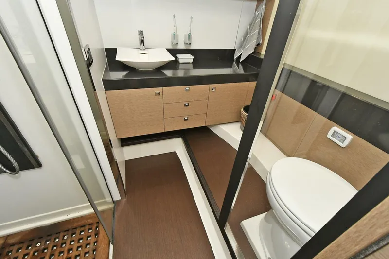 Slide: The Image of Prestige 560 Fly 2018 - 5559960