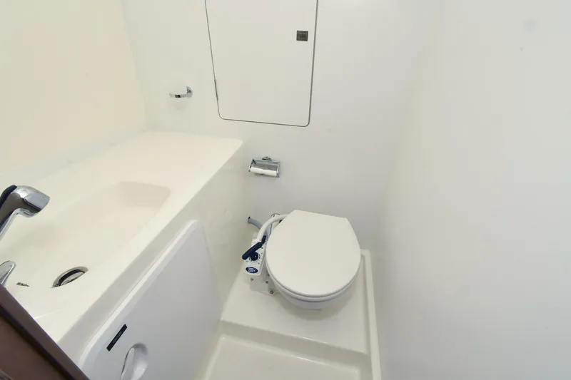 Slide: The Image of Prestige 560 Fly 2018 - 5560011