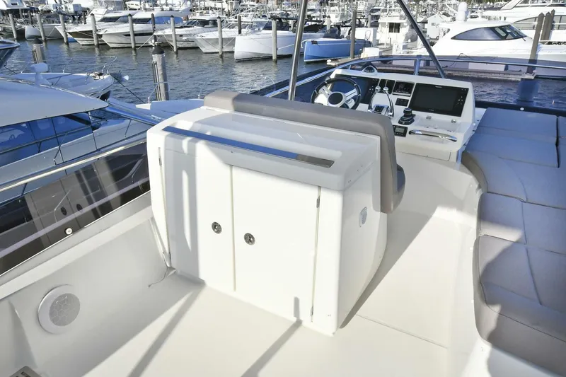 Slide: The Image of Prestige 560 Fly 2018 - 5560007