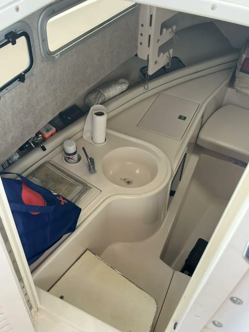 Slide: The Image of Grady-White 232 GulfStream 2004 - 5560162