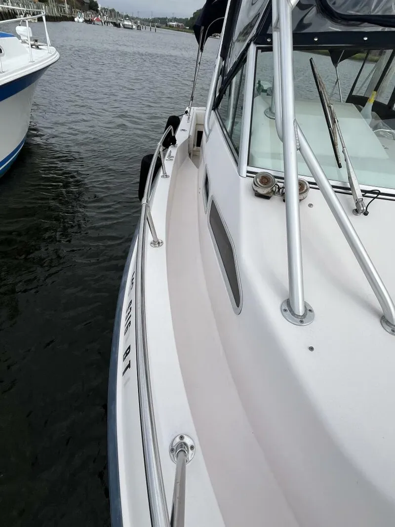 Slide: The Image of Grady-White 232 GulfStream 2004 - 5560140