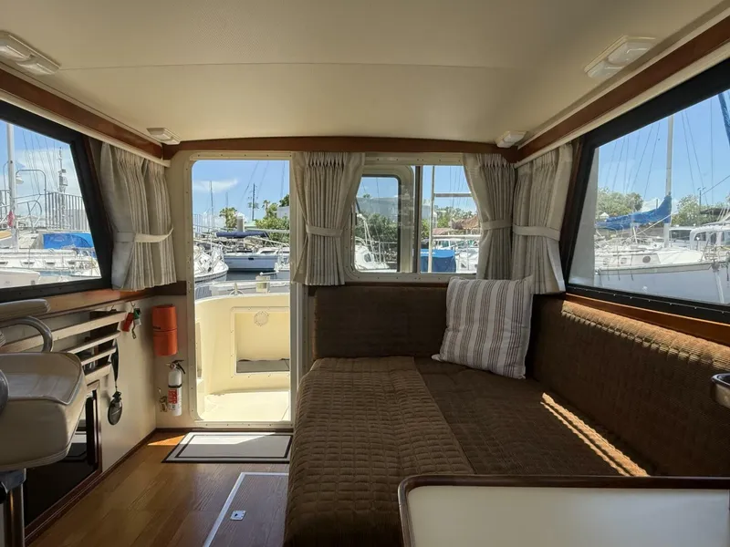 Slide: The Image of Camano 31 2001 - 5563702