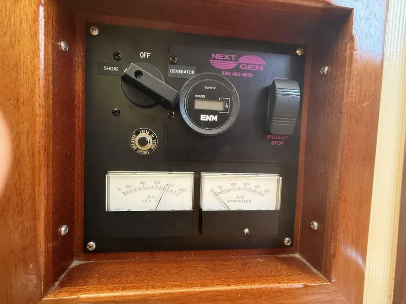 Slide: The Image of Camano 31 2001 - 5563700