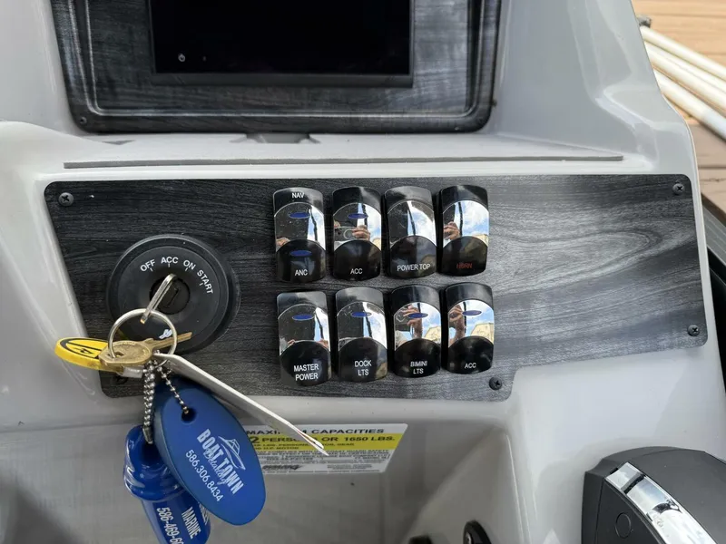 Slide: The Image of Harris Sunliner 230 2022 - 5560444