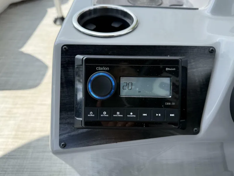 Slide: The Image of Harris Sunliner 230 2022 - 5560445