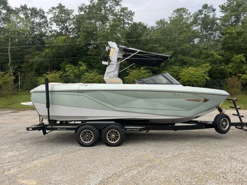Slide: The Image of Nautique Super Air Natique G23 2022 - 5560821