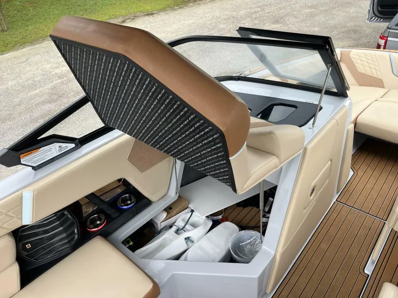 Slide: The Image of Nautique Super Air Natique G23 2022 - 5560847