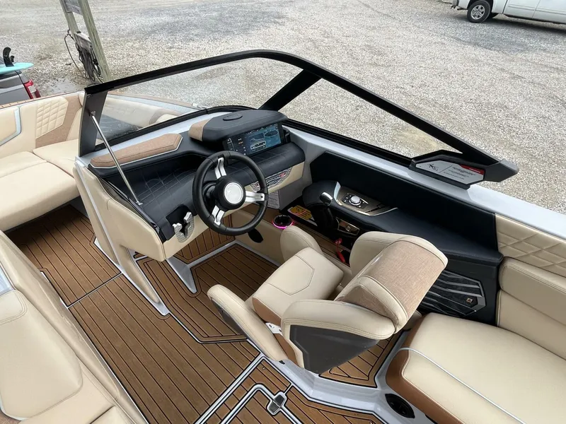 Slide: The Image of Nautique Super Air Natique G23 2022 - 5560848