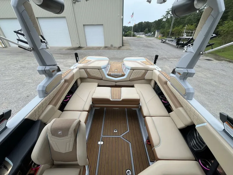 Slide: The Image of Nautique Super Air Natique G23 2022 - 5560855