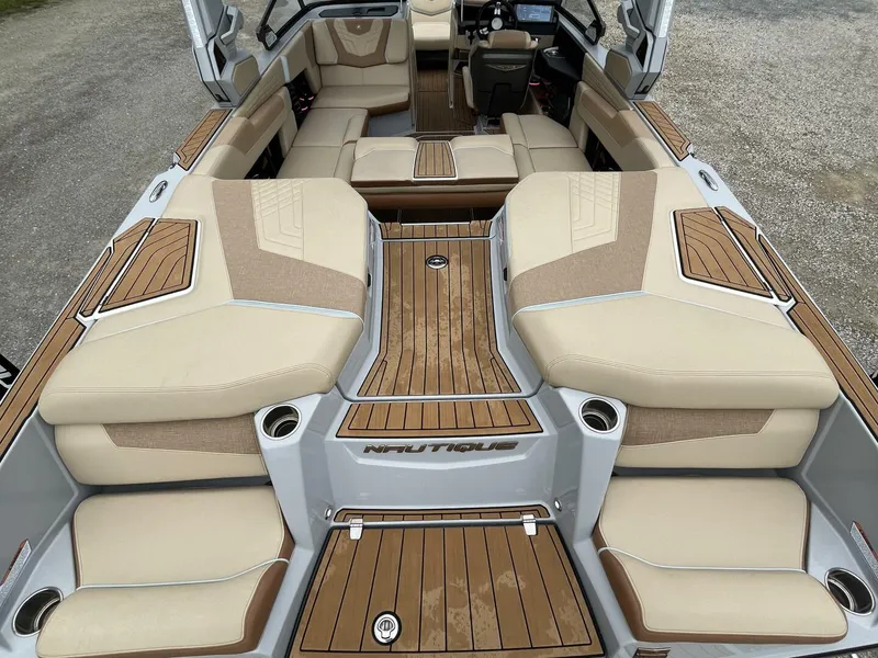 Slide: The Image of Nautique Super Air Natique G23 2022 - 5560876