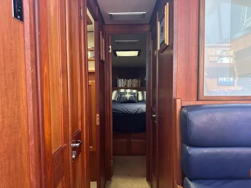 Slide: The Image of Viking 45 Convertible 1988 - 5561502