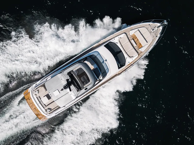 Slide: The Image of Azimut Fly 68 2026 - 5736981