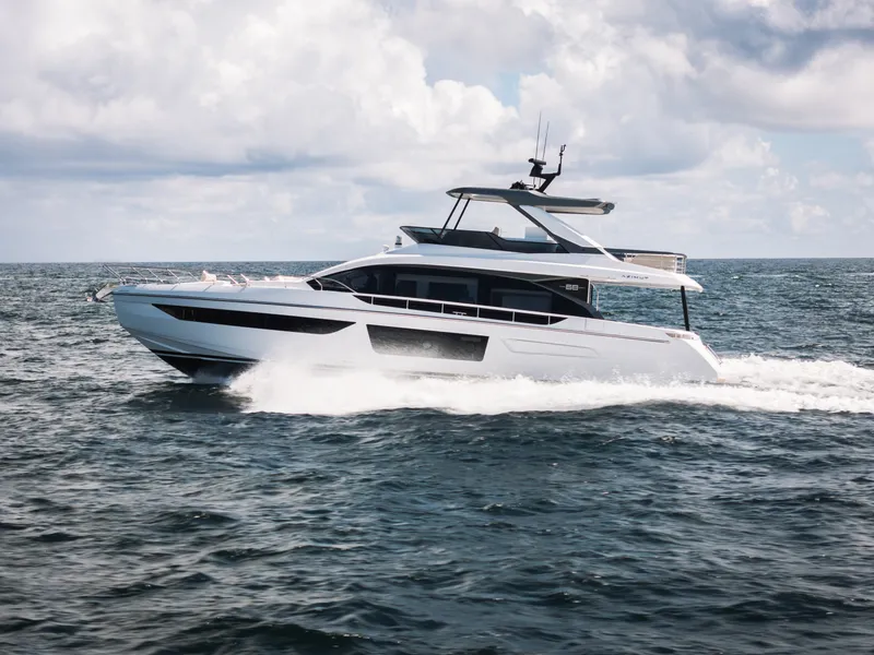 Slide: The Image of Azimut Fly 68 2026 - 5736983