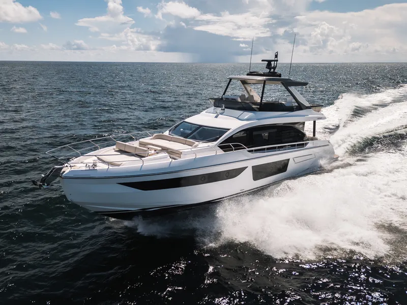 Slide: The Image of Azimut Fly 68 2026 - 5736984