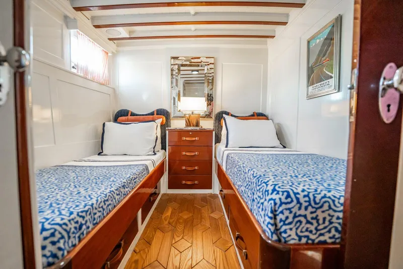 Slide: The Image of Trumpy 58 1937 - 5910090