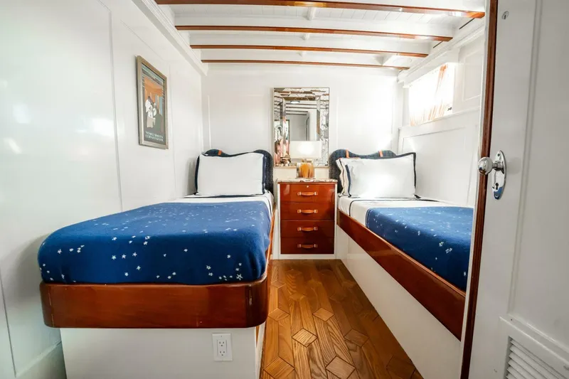 Slide: The Image of Trumpy 58 1937 - 5910091