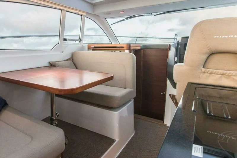 Slide: The Image of Nimbus 305 Coupe 2025 - 5561763